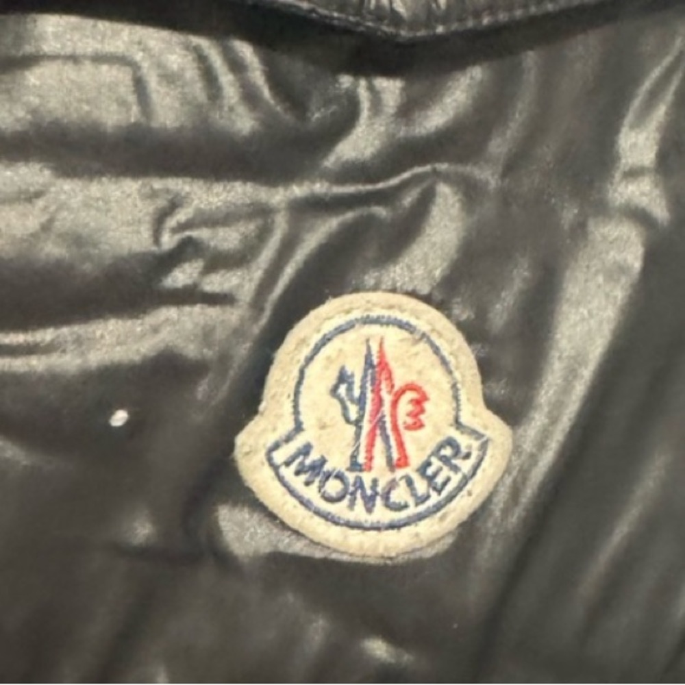 - Moncler Men’s Winter Jacket. - Picture 11 of 11